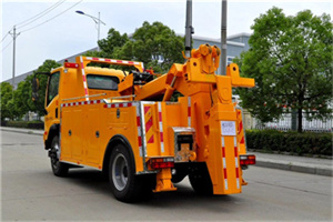 曲水高速路拖车费